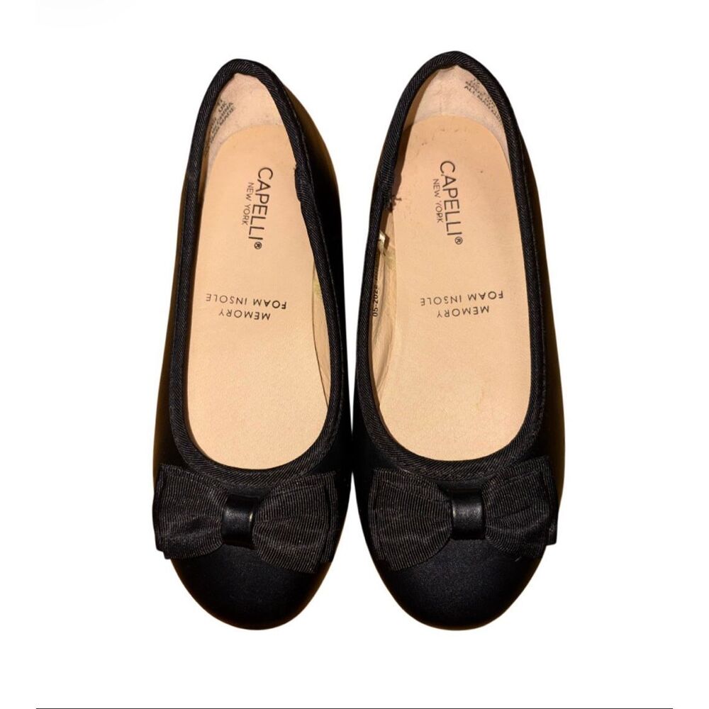 Capelli Round Toe Flat Shoes
